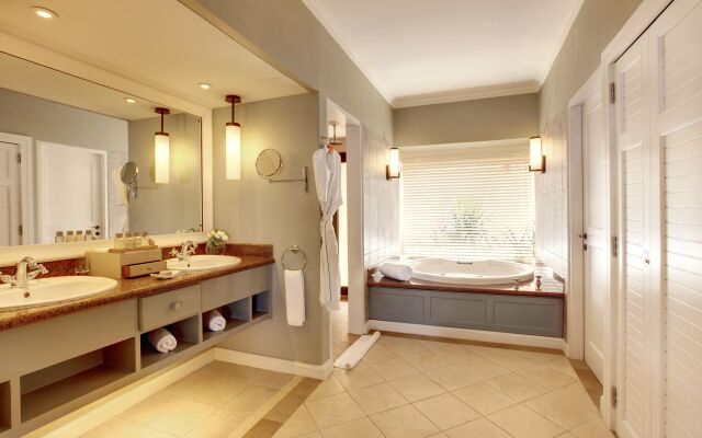 OUTRIGGER Mauritius Beach Resort
