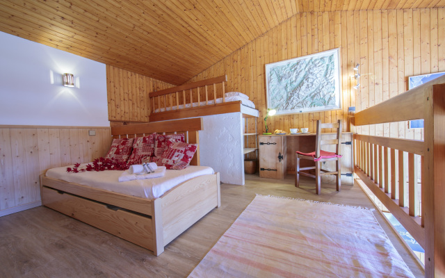 Chalet Charpoua in Le Tour Argenti re