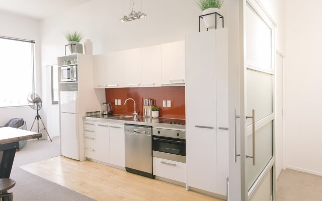 TOWNY - Penthouse with Carpark - 2 Bedrooms