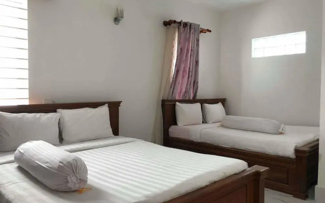 Pillar Hotel