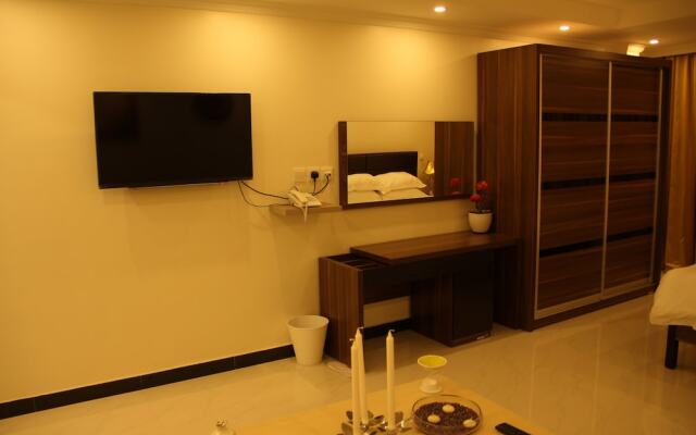 White Suite Aparthotel