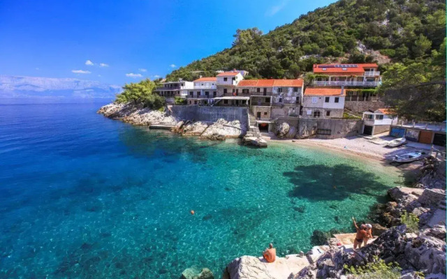 Seaside secluded apartments Cove Pobij, Hvar - 7506