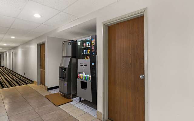 Red Lion Inn & Suites Gretna - Omaha SW