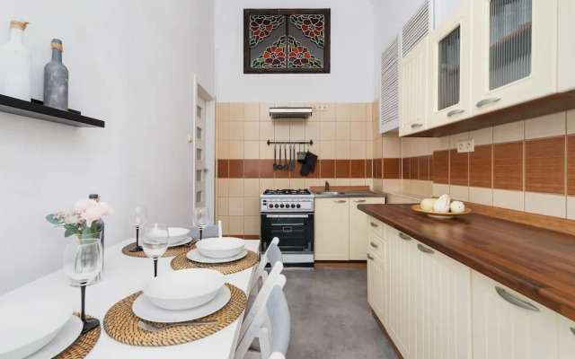 Podwale Apartment UJ Cracow by Renters