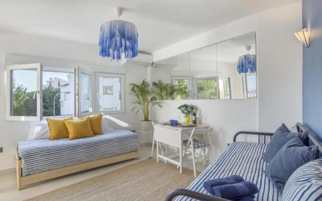 Shiny Studio with Pool & Carihuela Beach at 500m