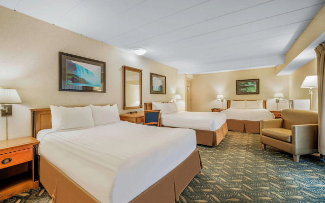 Travelodge by Wyndham Niagara Falls at the Falls