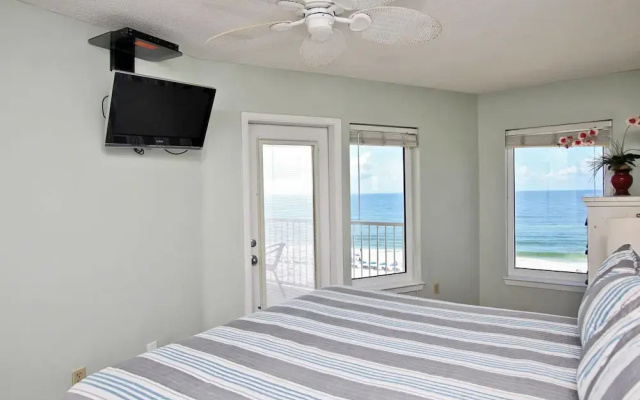 Boardwalk 681 by Youngs Suncoast