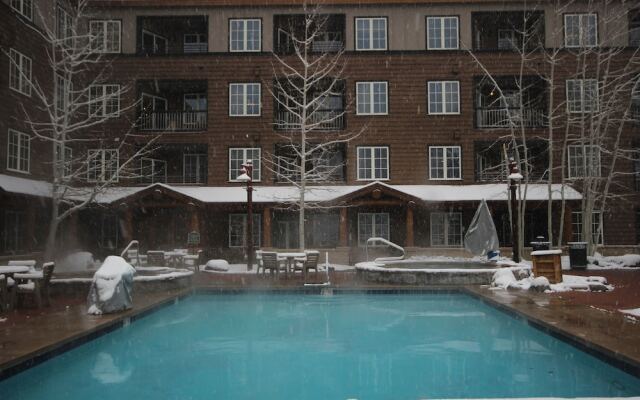 Buffalo Lodge 8411 by SummitCove Vacation Lodging