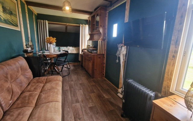 Sea View hut Sleeps 4/6