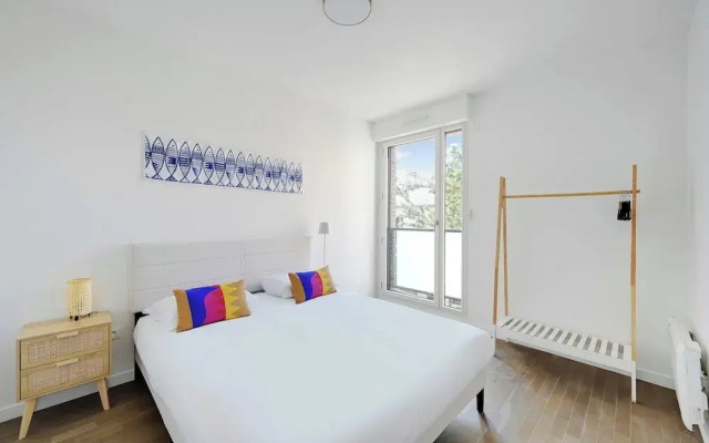 Charming Apartment - 2br-4p- Balcony- Malakoff