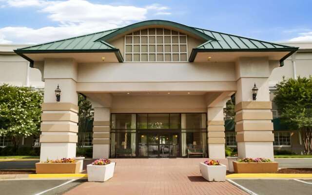 Clarion Hotel & Suites Convention Center Fredericksburg