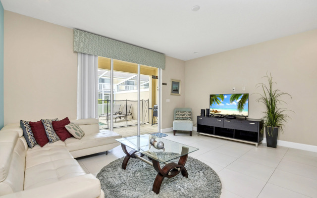 1445RETREAT , Clermont , US