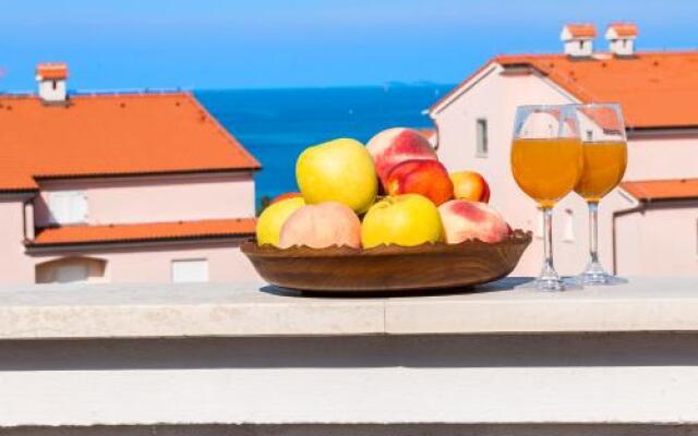 Apartments Dejana Štinjan