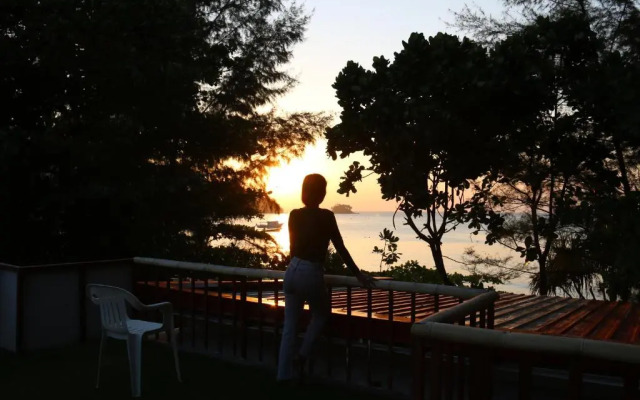 Ruan Mai Naiyang Beach Resort