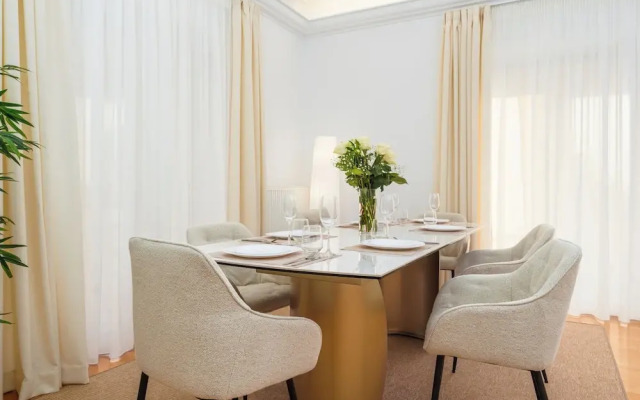 Luxurious Stylish 2 Bd Villa in Voula