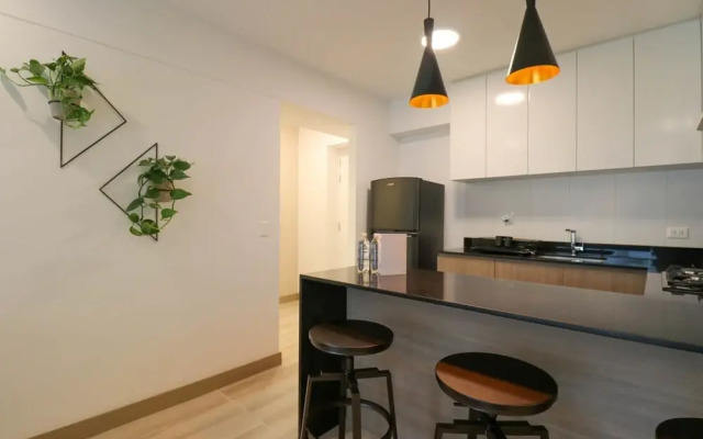 w Enchanting 2BR With Balcony in Miraflores