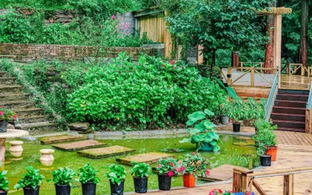 Qingcheng Mountain·Yuan.Qi Wooden House Private Tang Homestay – Outside – Chengdu