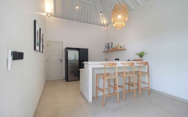 Echo Beach Villa & Apartment