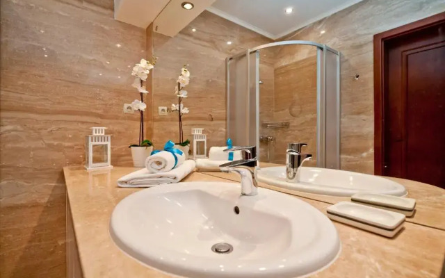 Willa Tamara BlueApart Jurata