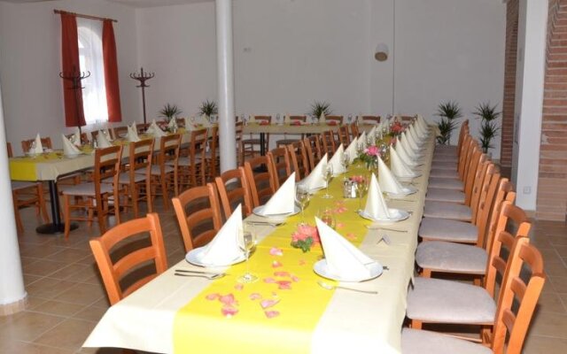 Hotel Ruzeny