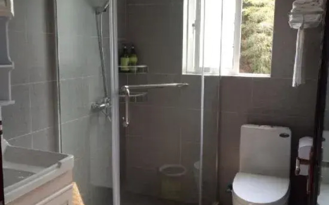 Anji Yishan'erju Inn