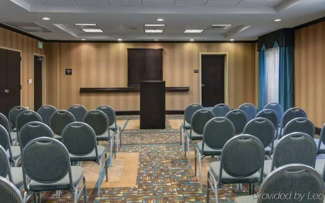 Hampton Inn Suites Smithfield
