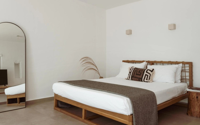 Casa Del Mar Mykonos Seaside Resort