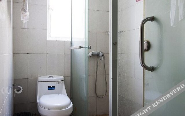 100 Inn Liangpin Hotel (Shanghai Deping Road Subway Station)