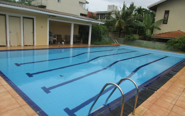 Queens Park Apartment