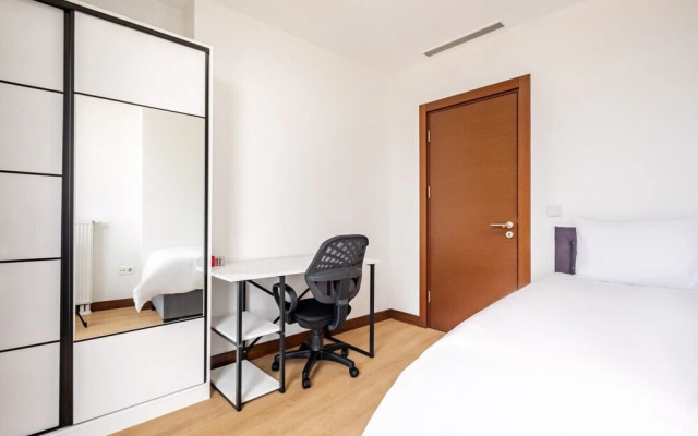 Charming Flat With City View in Atasehir