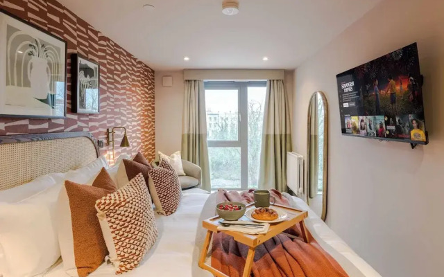 Waterside Living I Luxe Apartments