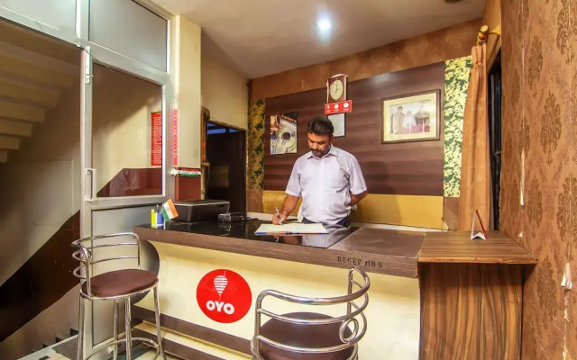 OYO 9307 Home Stay Hotel Nirmal Palace