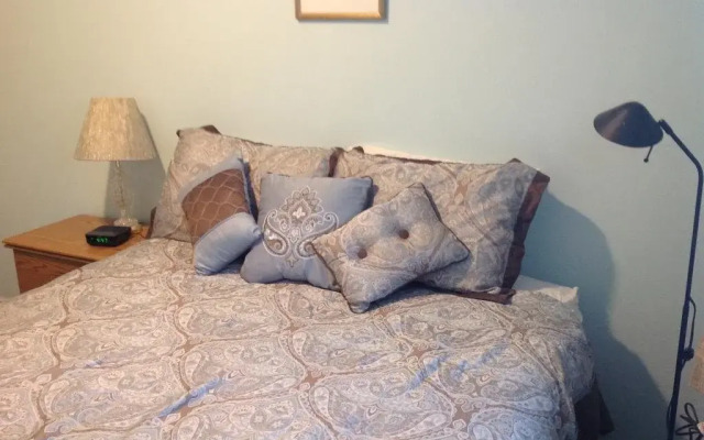 A Suite Alaskan Inn