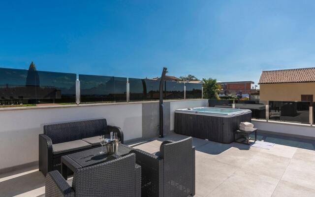 Amazing Holiday Home In Novigrad With Bubble Bath