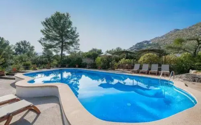 Villa Cuarterades