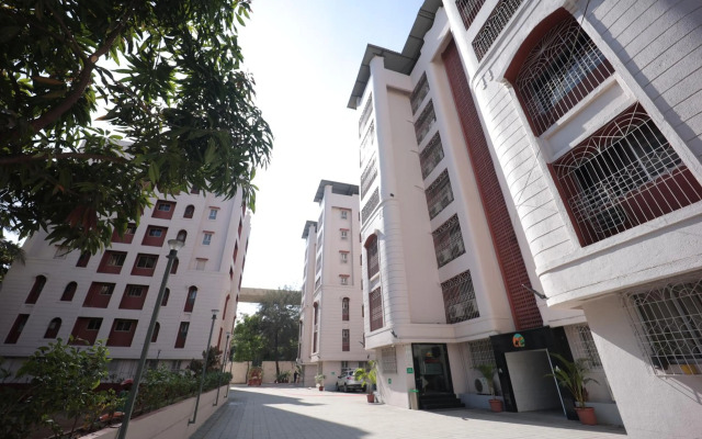 The Byke Studio Pure Veg Apartment, Thane