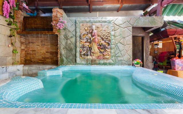 The Expat Hotel