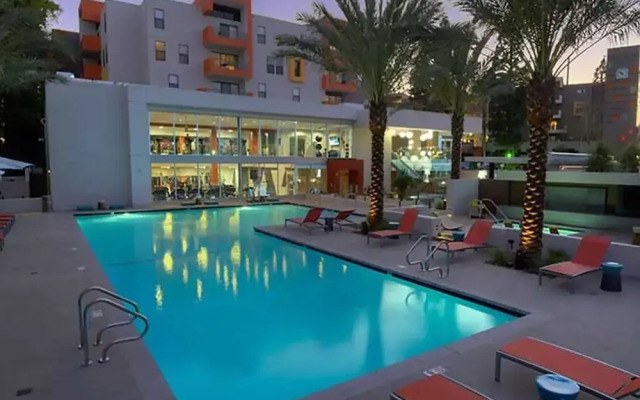 Studio City Universal Apartments