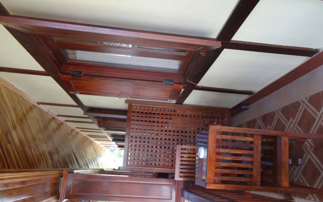 Villa Somphong