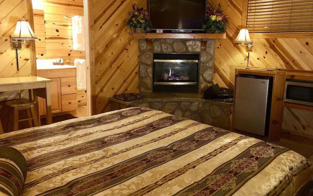 Giant Oaks Lodge