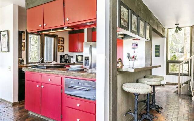 Black Bear Lodge - 5 Bedrooms Home