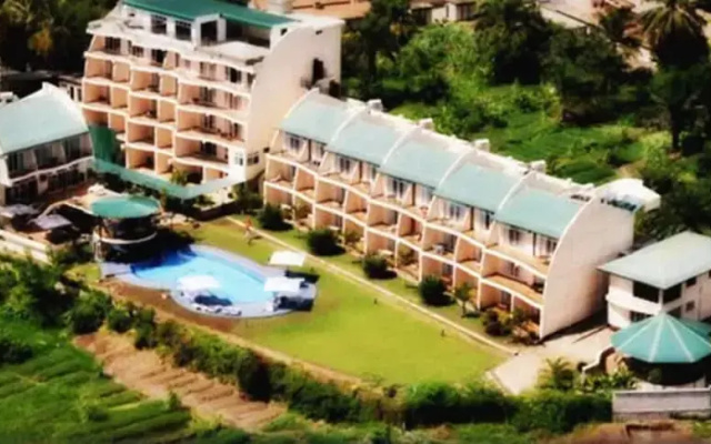 Ryan's Bay Hotel