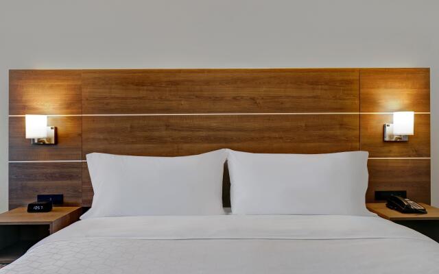 Holiday Inn Express Kingston West by IHG