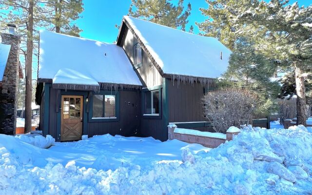 Blue Lagoon Lakefront