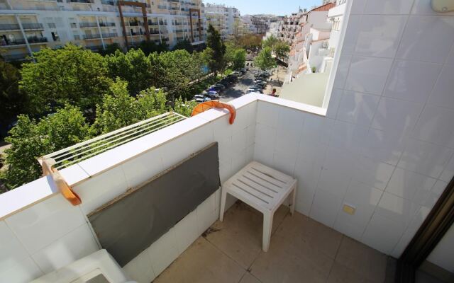 Studio in Albufeira, With Furnished Balcony and Wifi
