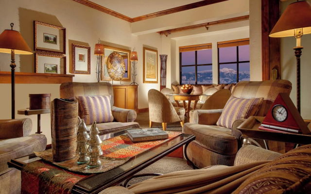 Snake River Lodge - Amenities at Sister Property