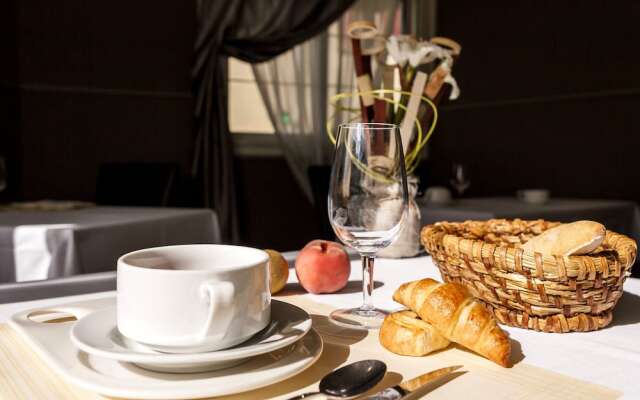 Logis Hotel Restaurant Croix Verte