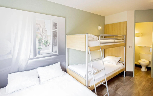 B&B HOTEL Lyon Grand Stade Meyzieu