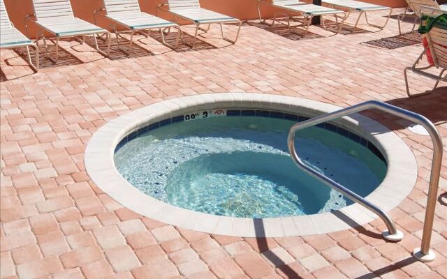 Seacrest 703 by RedAwning