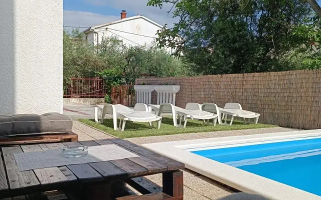 Apartments Karadza